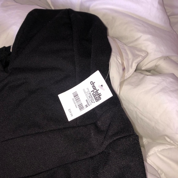 Sleeveless, backless black jumpsuit - Picture 5 of 5